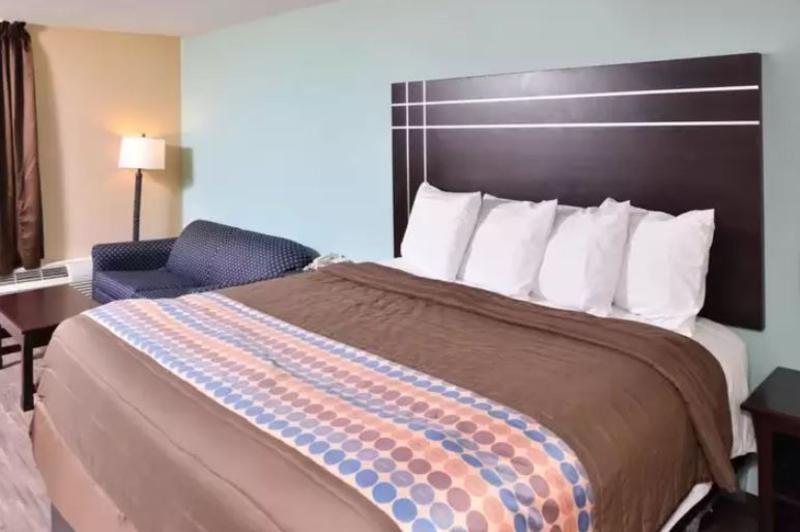 Quality Inn Starkville Eksteriør bilde